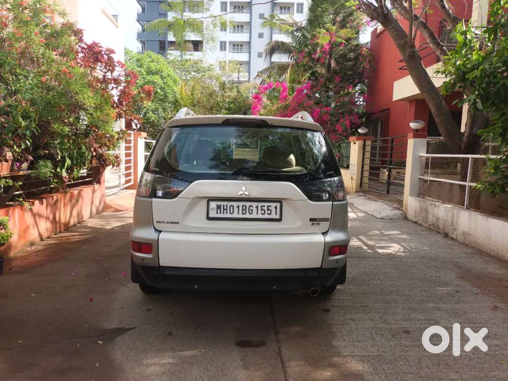 7 Seater Suv Mitsubishi Outlander