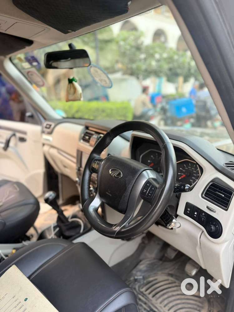 Mahindra Scorpio S9 Diesel Manual 2022 | Black | 85,000 Km | Well Main