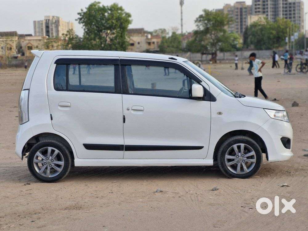 Maruti Suzuki Stingray Vxi Optional, 2017, Petrol