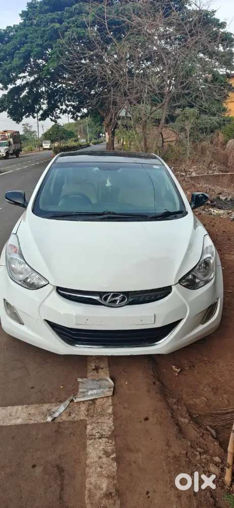 Hyundai New Elantra 2014 Diesel 110000 Km Driven