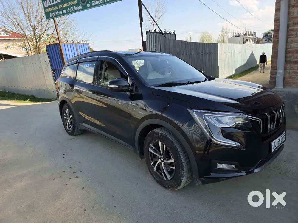 Mahindra Xuv700 2024 Diesel Well Maintained