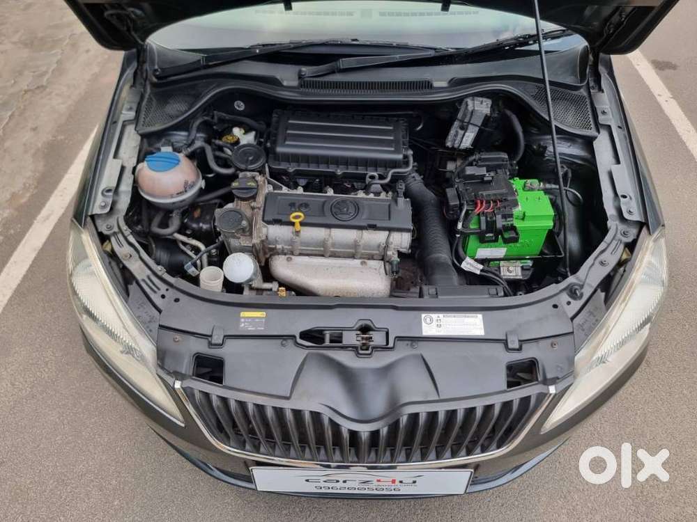 Skoda Rapid [2016-2018] 1.6 Style Plus Mpi At, 2016, Petrol