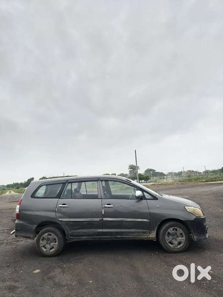 2011 Toyota Innova 2.5 G Engine Condation Excellent