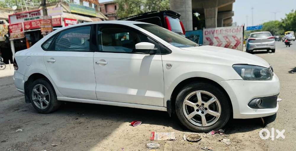 Volkswagen Vento 1.2 Highline Plus At 16 Alloy, 2013, Petrol