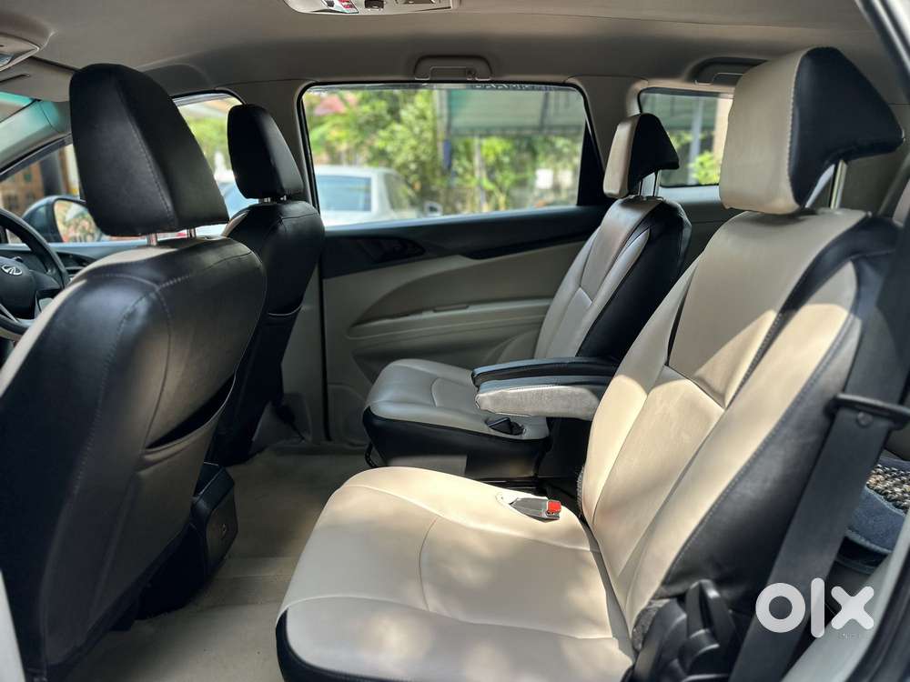 Mahindra Marazzo M4, 2018, Diesel