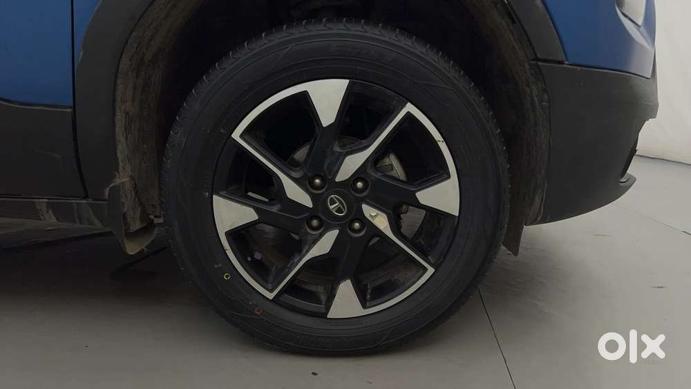 Tata Punch 1.2 Revotron Creative Dual Tone, 2022, Petrol