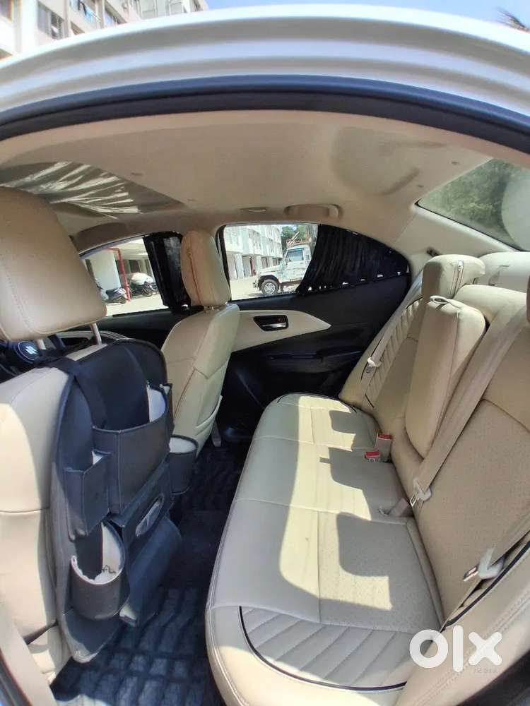 Maruti Suzuki Dzire 2025 Petrol Top Model  11194 Km Driven