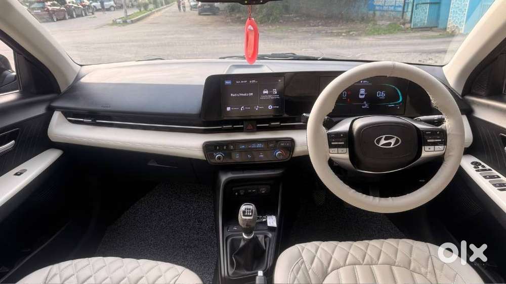 Hyundai Verna 1.5 Mpi Mt Sx (o), 2023, Petrol