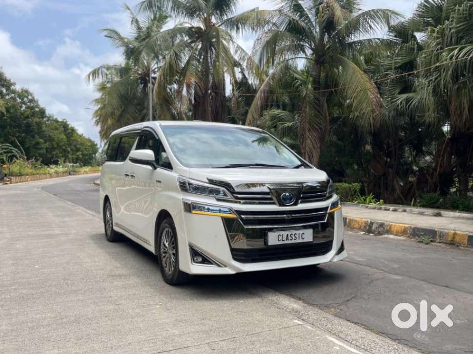 Toyota Vellfire Vip &ndash; Executive Lounge, 2023, Petrol