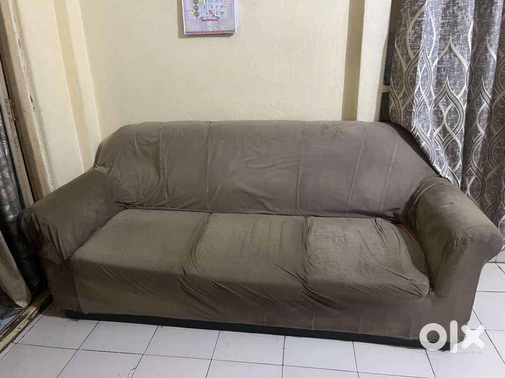 6 seater sofa for sell