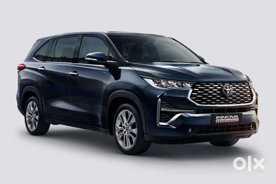Toyota Innova Hycross 2023 Year Petrol