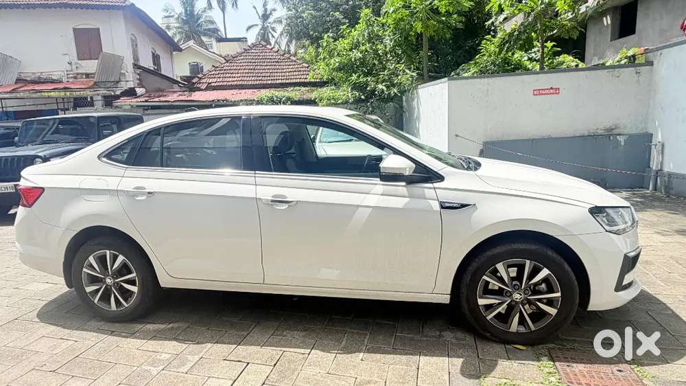 Skoda Slavia 2025 Petrol 14000 Km Driven