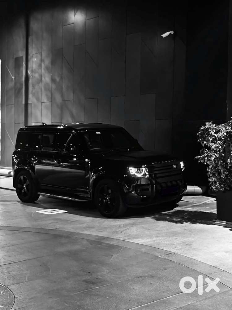 Land Rover Defender 2023 Petrol Well Maintained