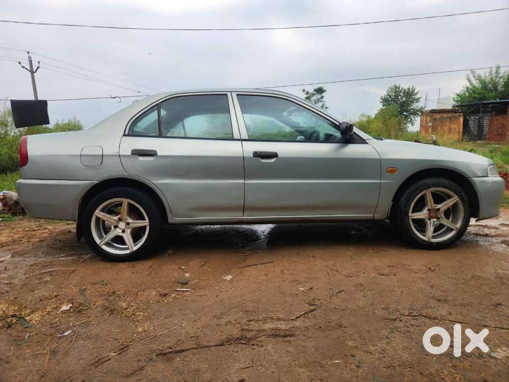 Mitsubishi Lancer 2002 Car