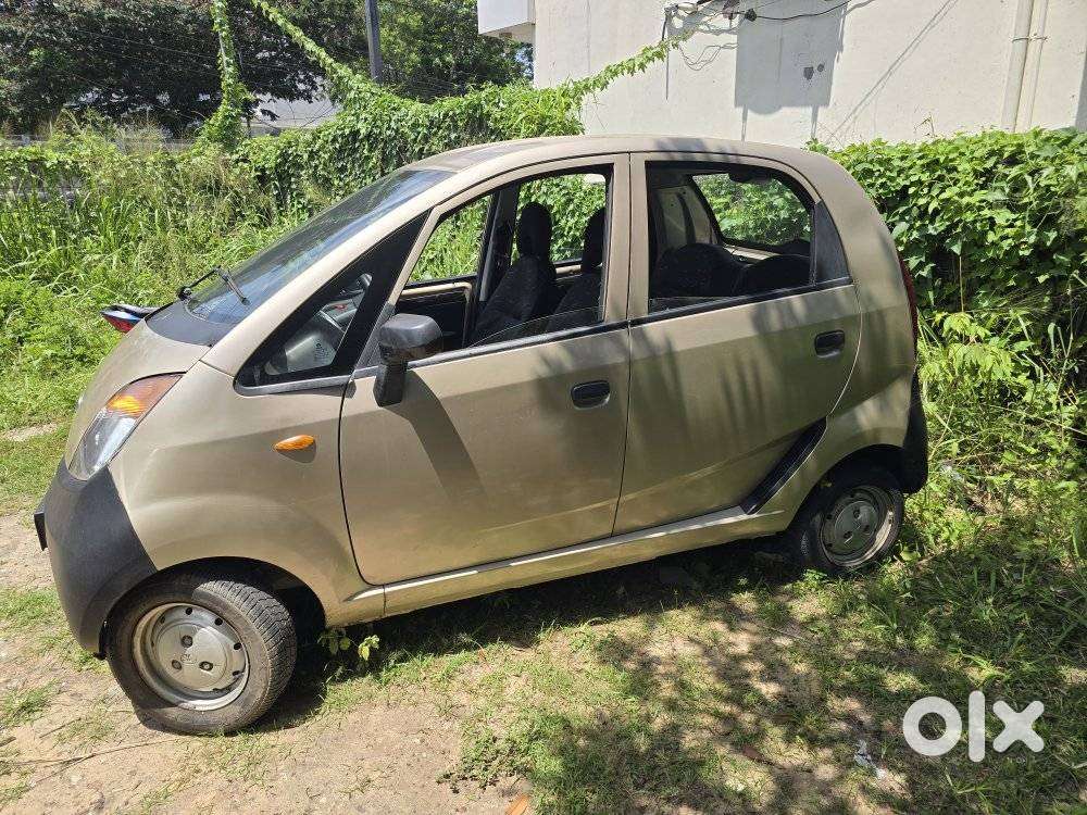 Tata Nano Xe, 2013, Petrol