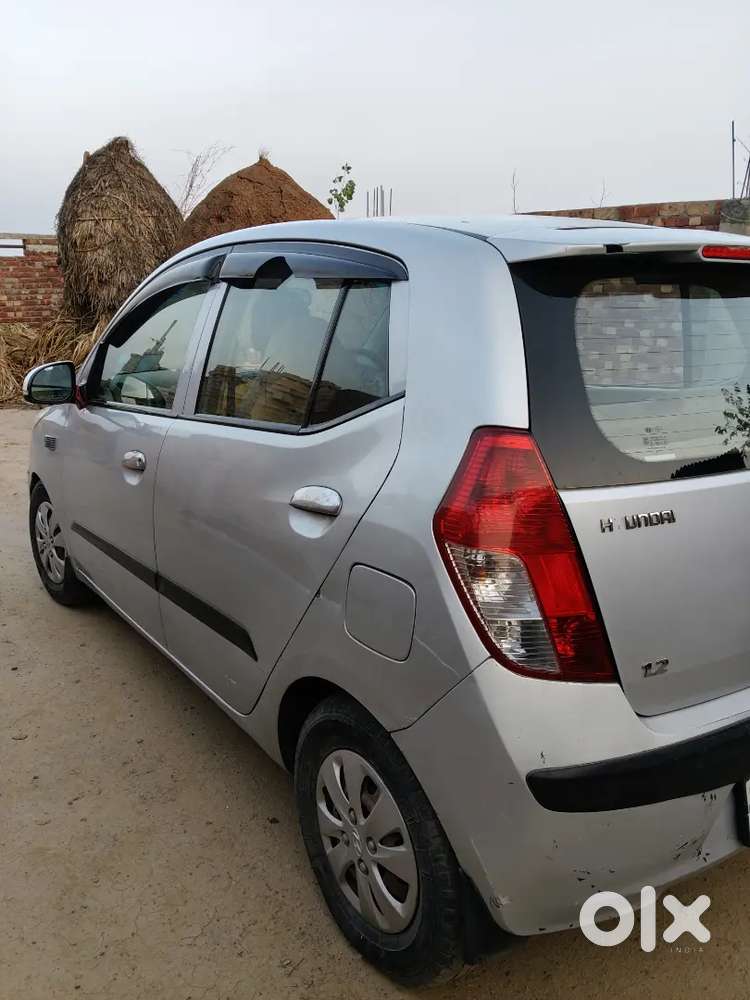 Hundai I 10 November 2009 Modal H Bilkul Ek Number