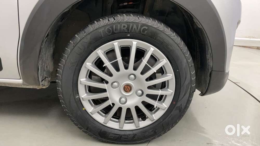 Renault Triber Rxz, 2023, Petrol