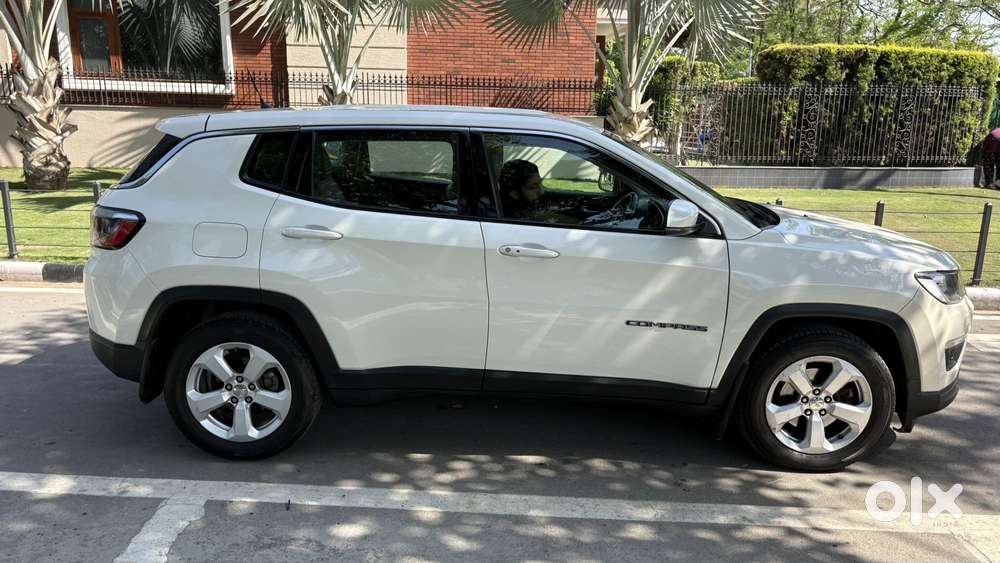 Jeep Compass 2.0 Longitude Option, 2017, Petrol