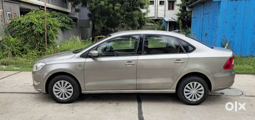 Skoda Rapid 1.6 Mpi Ambition, 2012, Petrol