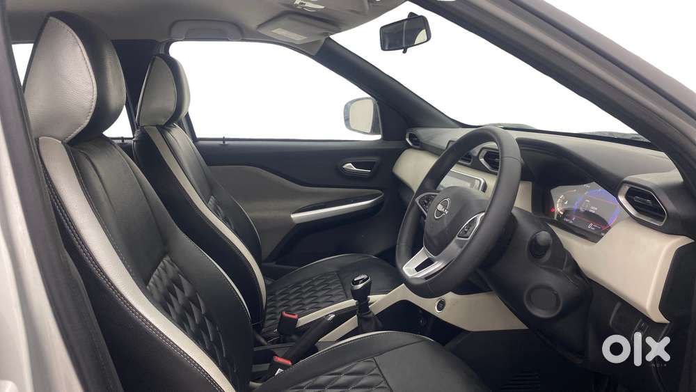 Nissan Magnite 1.0 Xv, 2022, Petrol