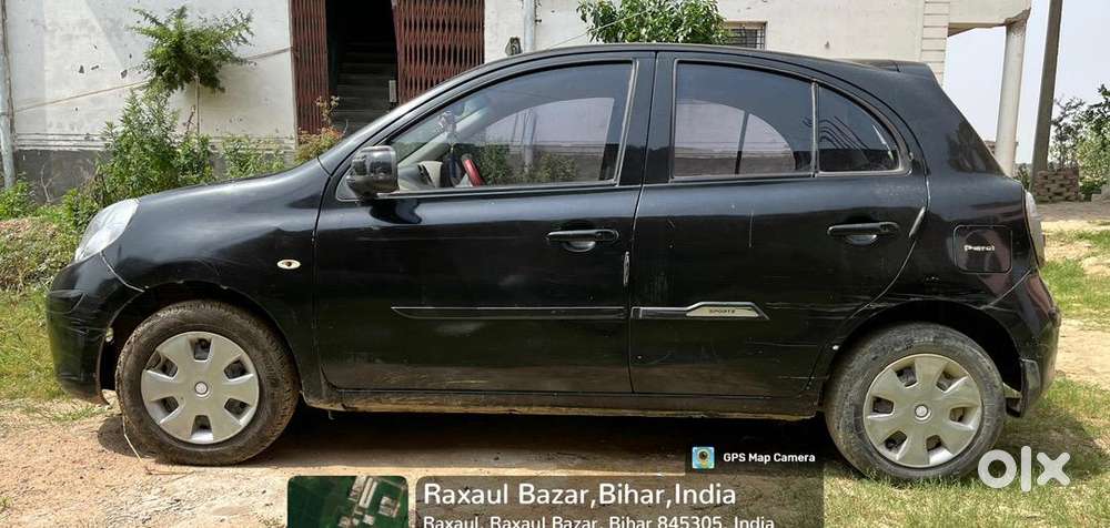 Nissan Petrol Car 2011