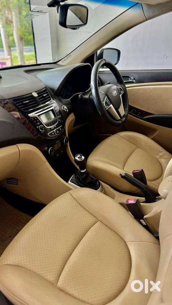 Hyundai Petrol Manual 2011