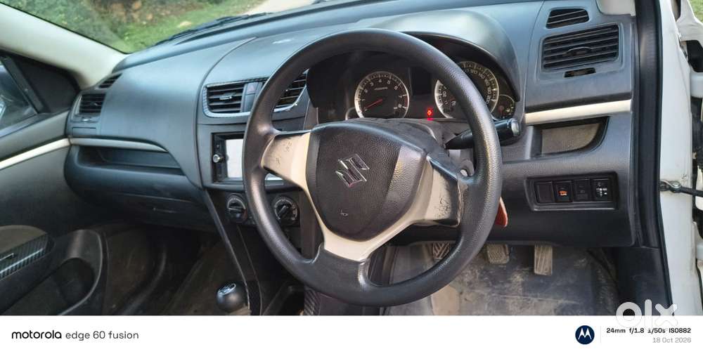 Maruti Suzuki Swift Vxi 1.2 Abs Bs-iv, 2016, Petrol