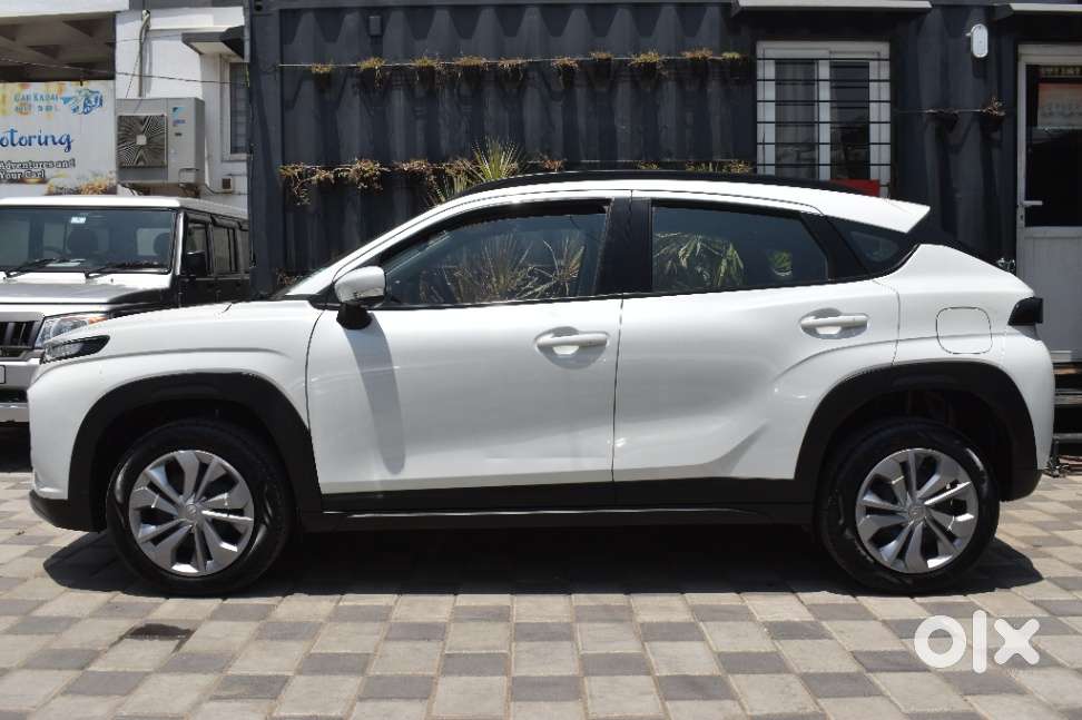 Maruti Suzuki Fronx Delta 1.2 Ags, 2023, Petrol
