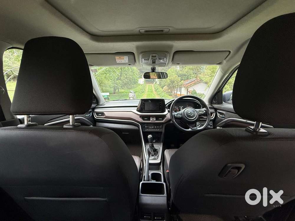 Maruti Suzuki Brezza 1.5 Zxi Smart Hybrid Dual Tone, 2023, Cng & Hyb..