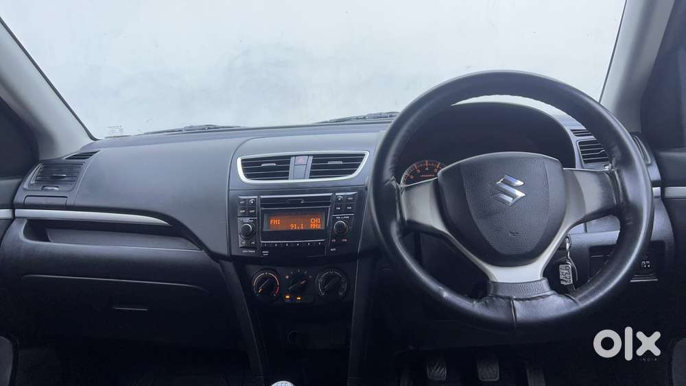 Maruti Suzuki Swift Vvt Vxi, 2016, Petrol
