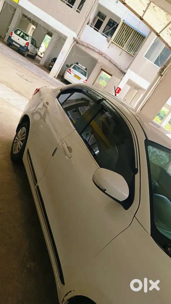 Maruti Suzuki Dzire 2023 Cng & Hybrids 118081 Km Driven