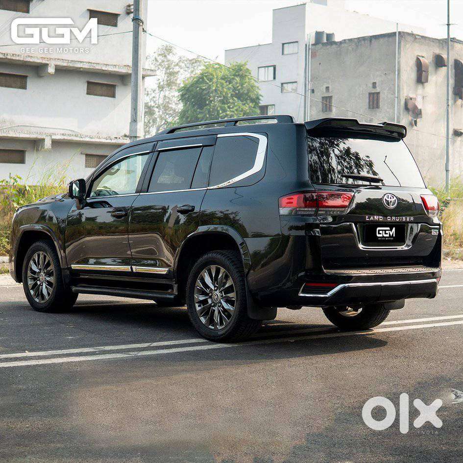 Toyota Land Cruiser Zx Petrol, 2017, Petrol