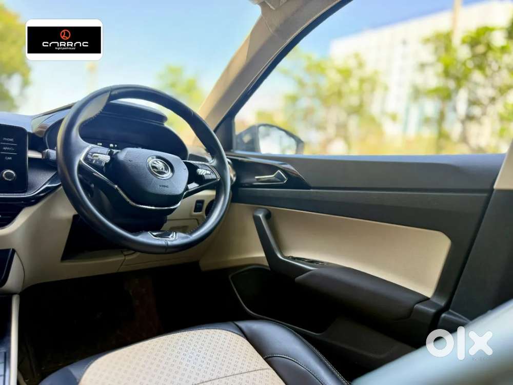 Skoda Slavia Ambition 1.0l Tsi At, 2024, Petrol