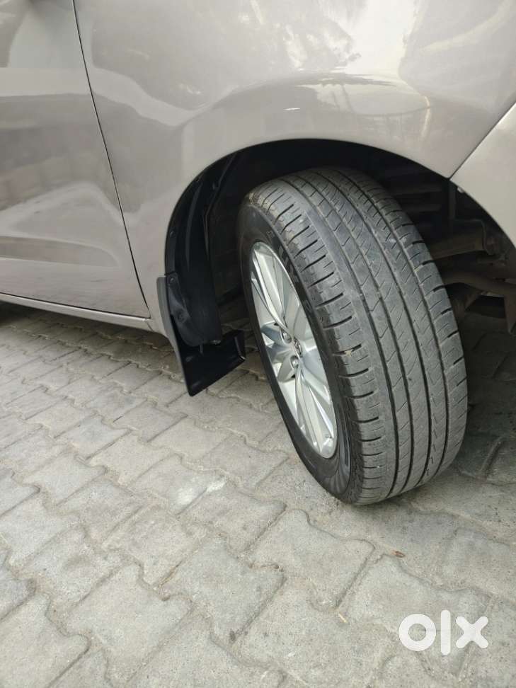 Toyota Innova Crysta 2.8z Automatic, 2019, Diesel