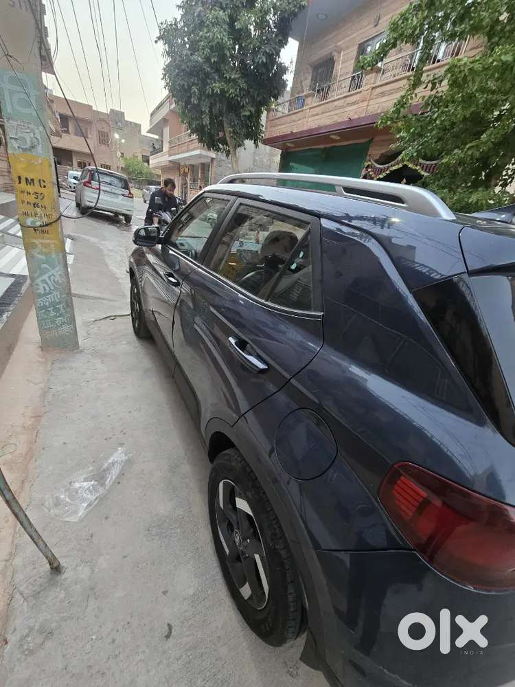 Hyundai Venue 2020 Diesel Well Maintained