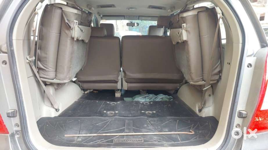 Toyota Innova 2.5 V 8 Str, 2014, Diesel