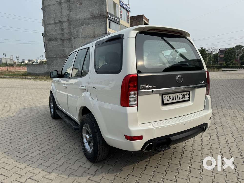 Tata Safari Storme Lx, 2014, Diesel