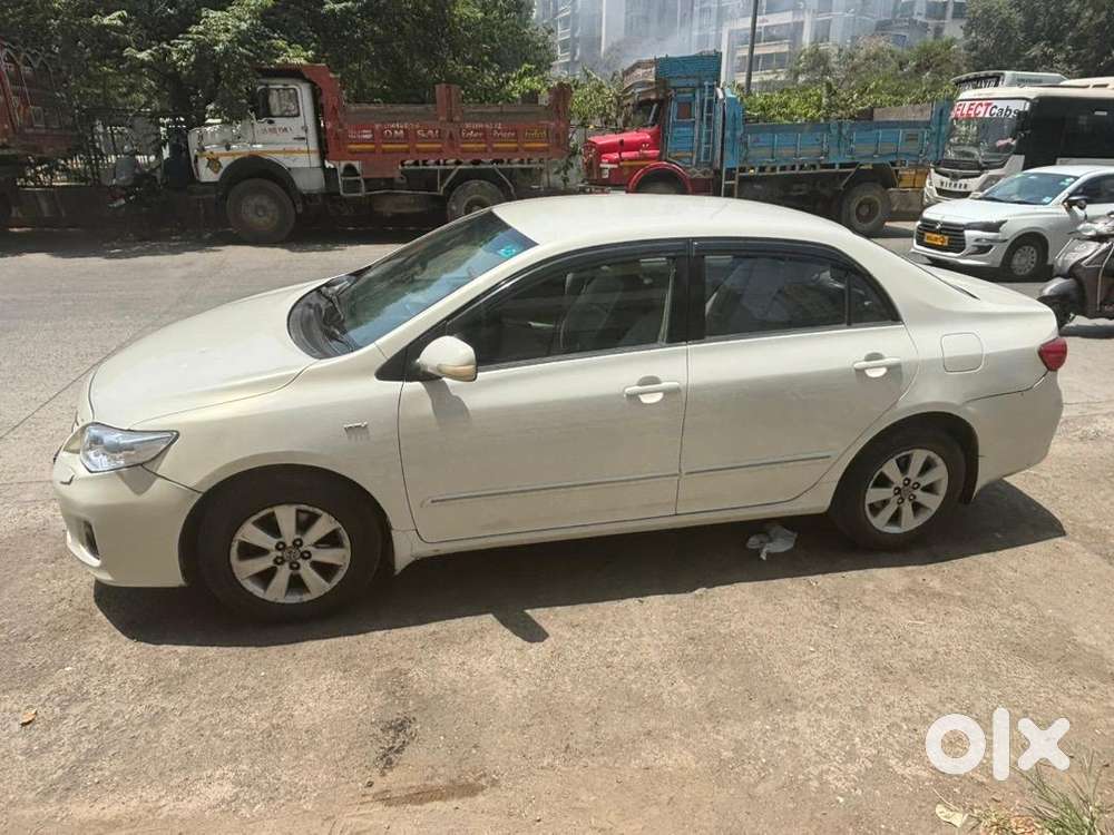 Toyota Corolla Altis 2012 Petrol Well Maintained