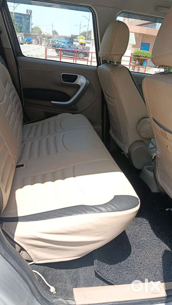 Mahindra Tuv 300 Mhawk100 T8, 2018, Diesel