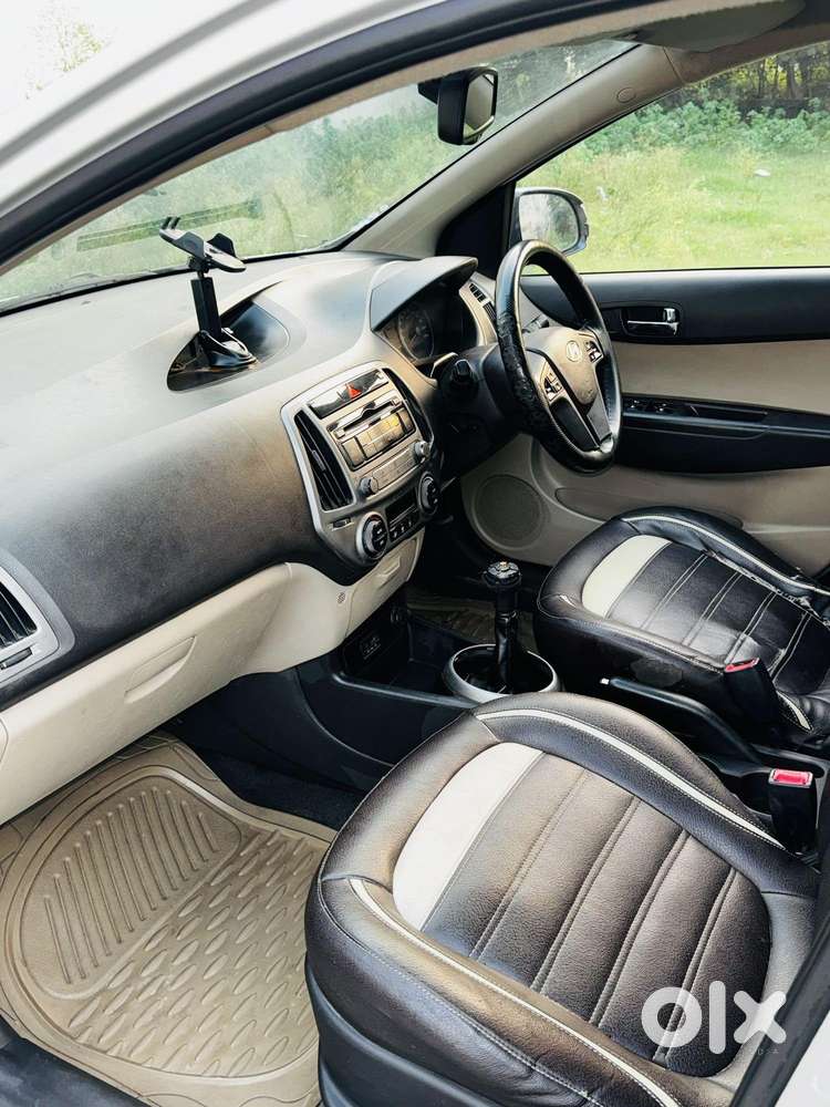 Hyundai I20 2010-2012 1.2 Sportz Option, 2012, Cng & Hybrids