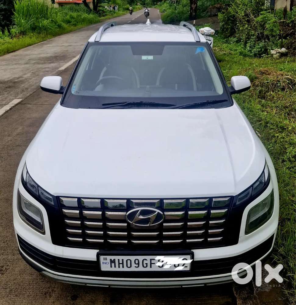 Hyundai Venue Petrol 2023