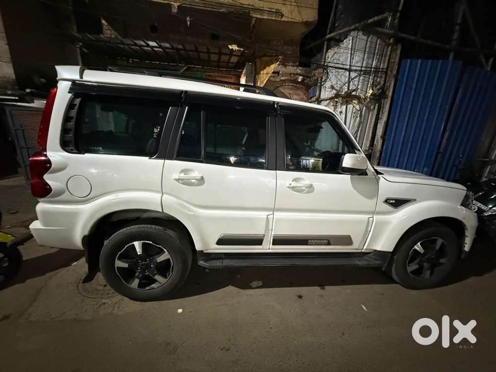 Mahindra Scorpio Classic 2025 Diesel Manual