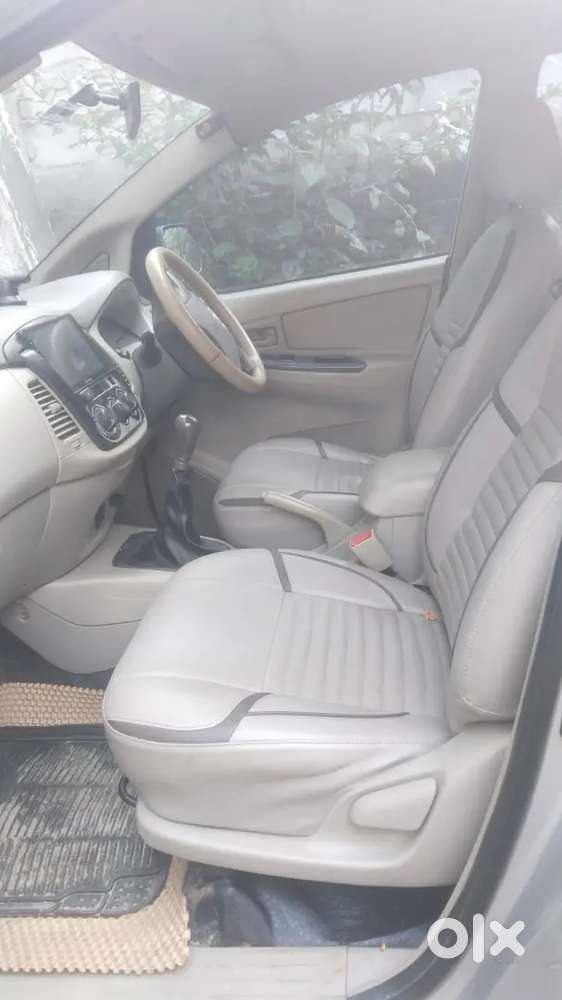 Toyota Innova 2014