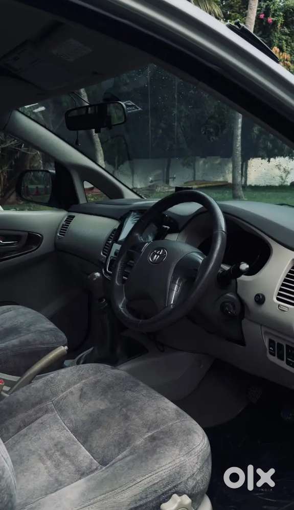 Toyota Innova 2.5 Vx 2012