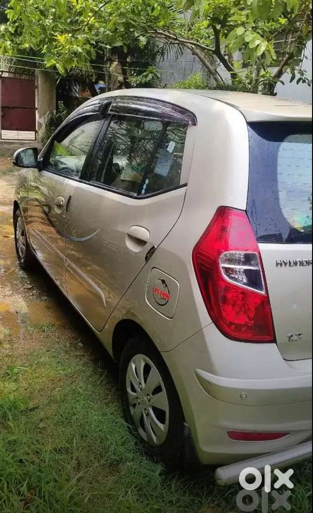 Hyundai I10 Sportz Petrol 2015 Single Handed In Mint Condition