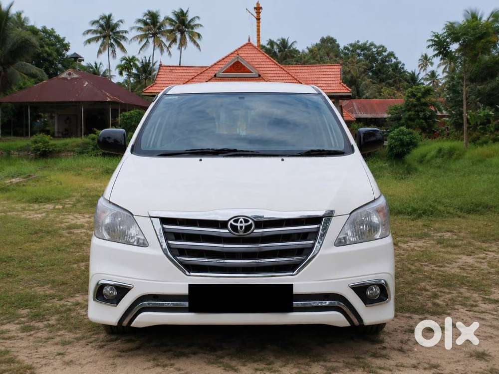 Toyota Innova G4 (8 Seat) Original Kerala