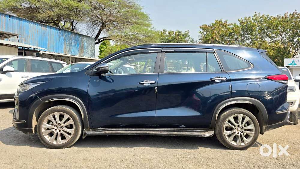 Toyota Innova Hycross 2.0 Zx Hybrid 7 Str, 2025, Cng & Hybrids