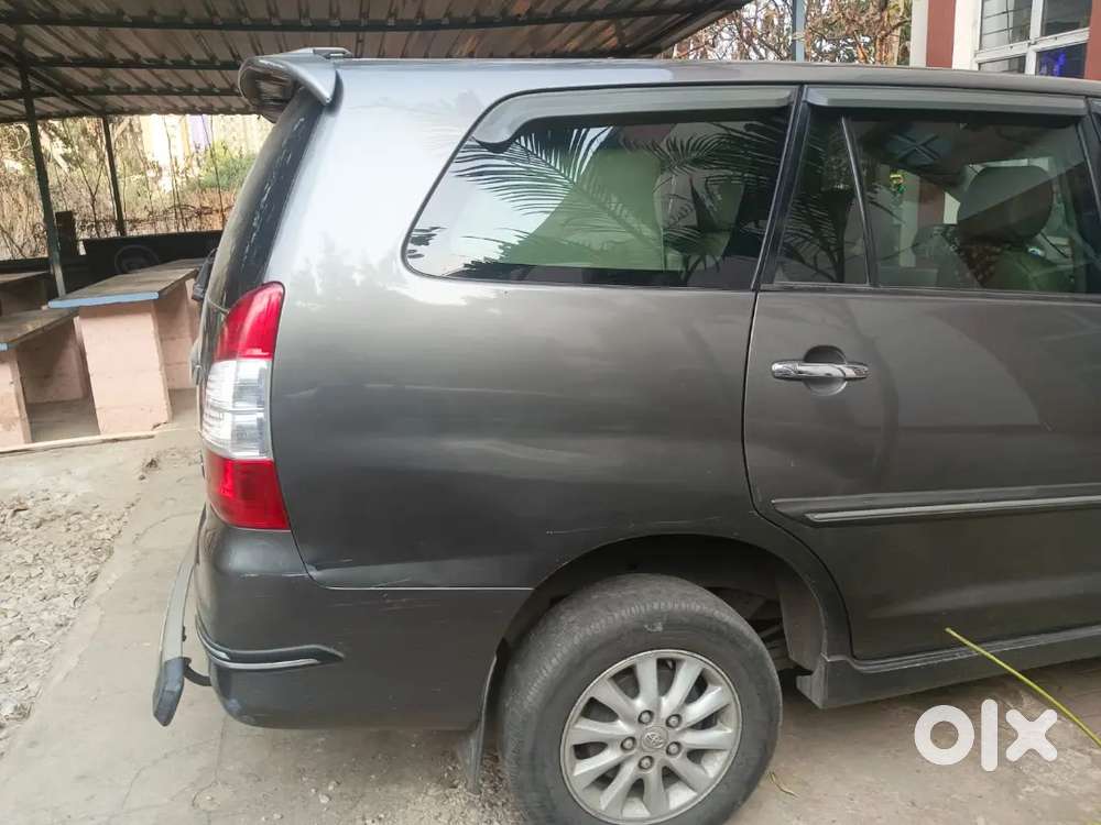 Innova 2012 Model Showroom Record