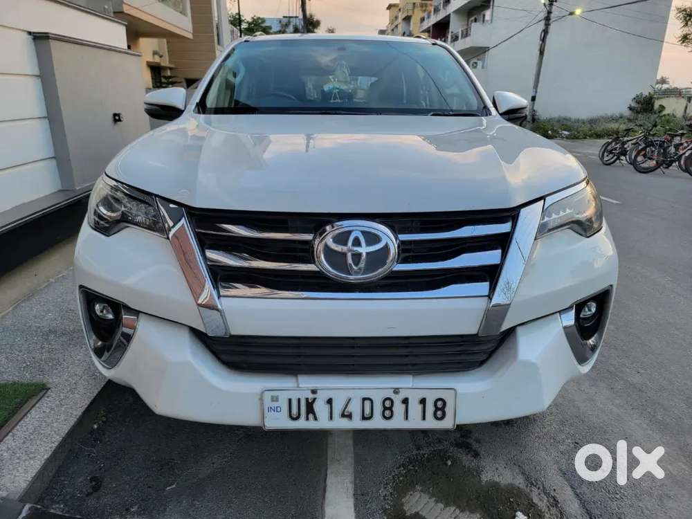Toyota Fortuner 4x4 Automatic Diesel Well Maintained