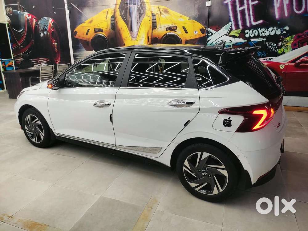 Hyundai I20 Asta (o) 1.2 Mt Dual Tone, 2023, Petrol
